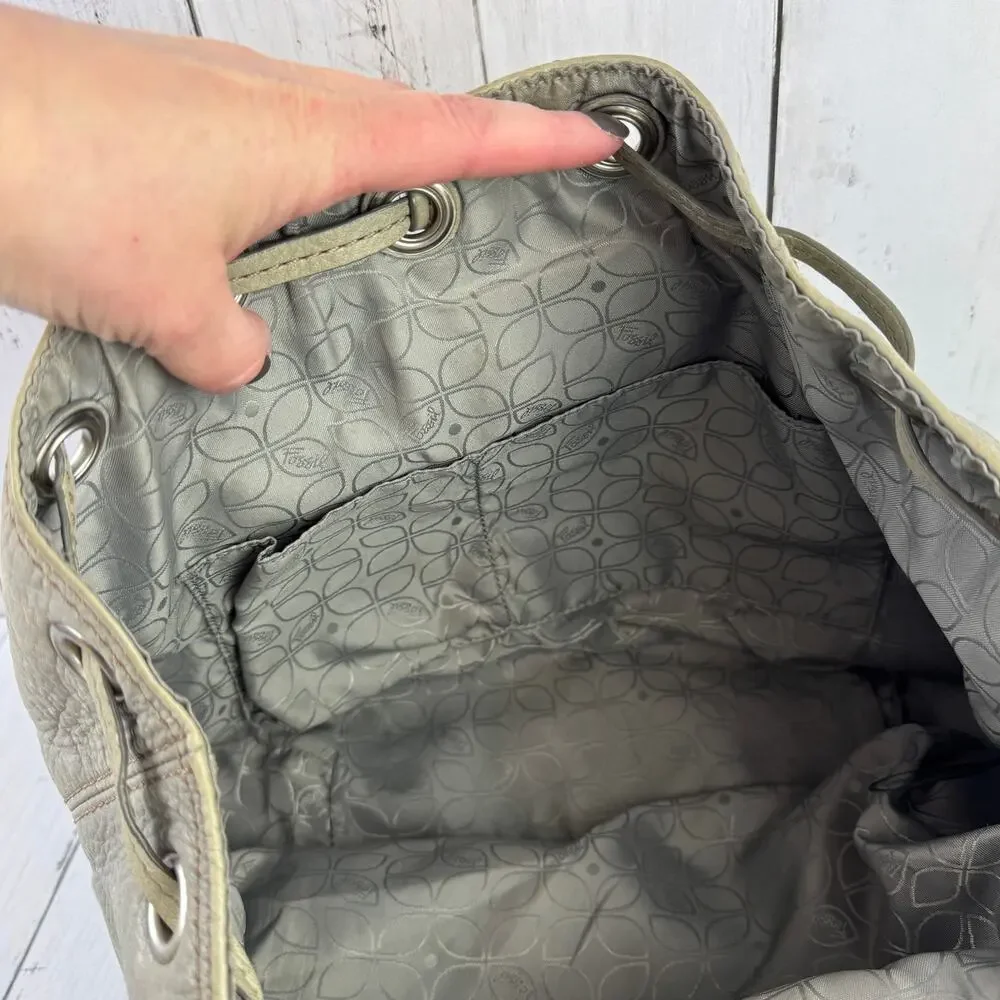 VTG Fossil Gray Pebbled Leather Maddox Distressed 1954 Keyhole Key Backpack Bag